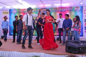 Meeku Meere Maku Meme Team Hangama at St Joseph College